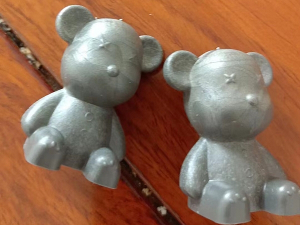 濟(jì)寧安屹工貿(mào)承接注塑模具和注塑產(chǎn)品專(zhuān)業(yè)代工，金日接單網(wǎng)紅小熊杯，日產(chǎn)8萬(wàn)只